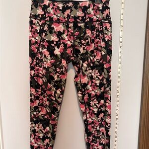 Sweaty Betty Black Pink and Olive Floral Camo Kids Leggings